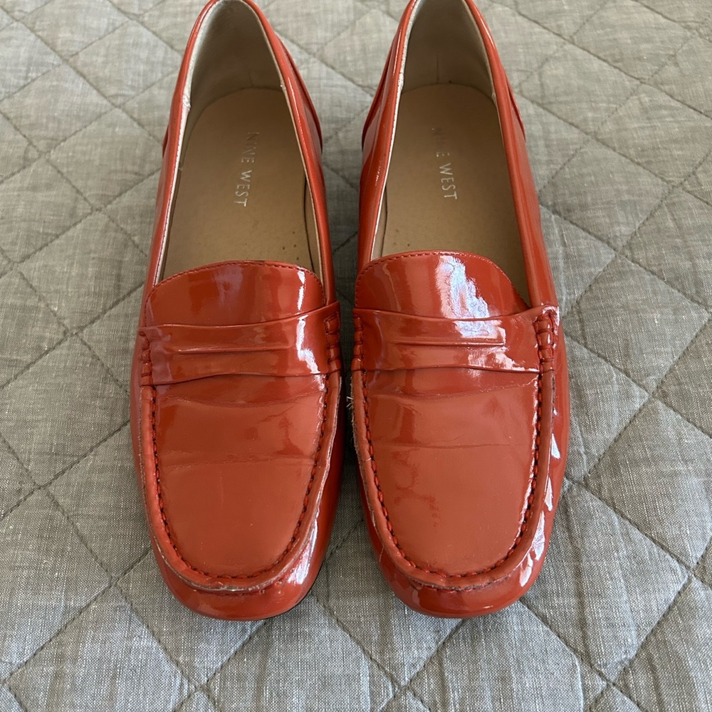 Nine West Orange Patent Loafers Size 7 1/2